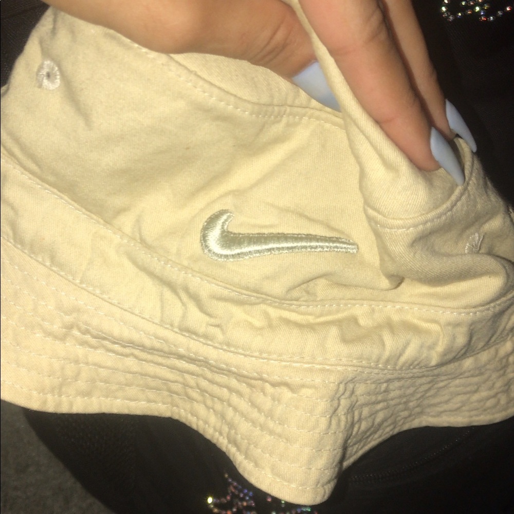 Y2K ✨✨ vintage Nike bucket hat !!!